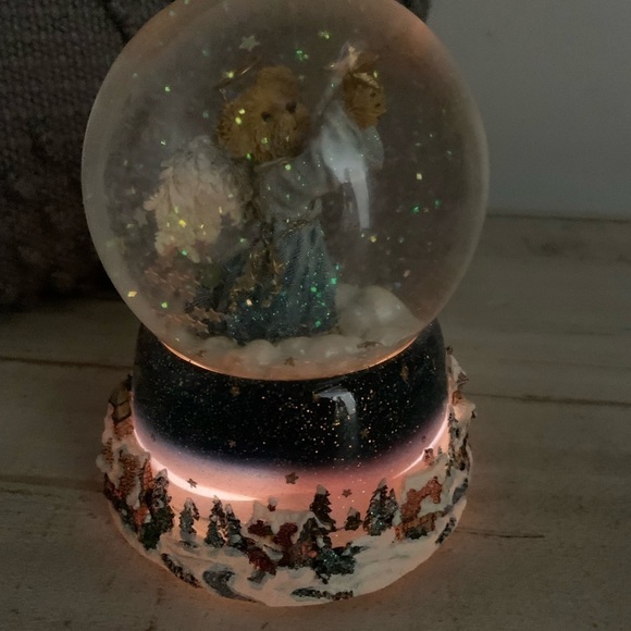❤️Hallmark Precious Moments Angel Bear Snow Globe - Picture 8 of 9
